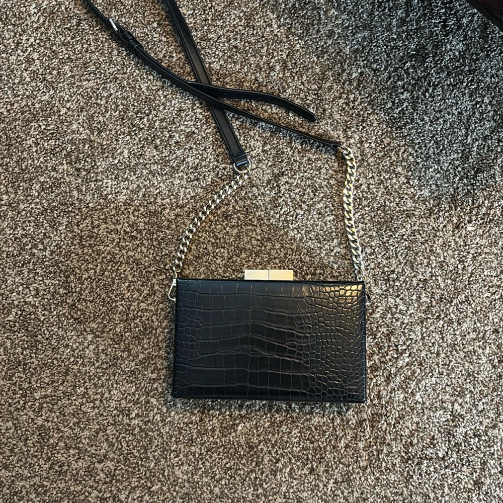 Forever 21 Black Croc-Embossed Crossbody Bag